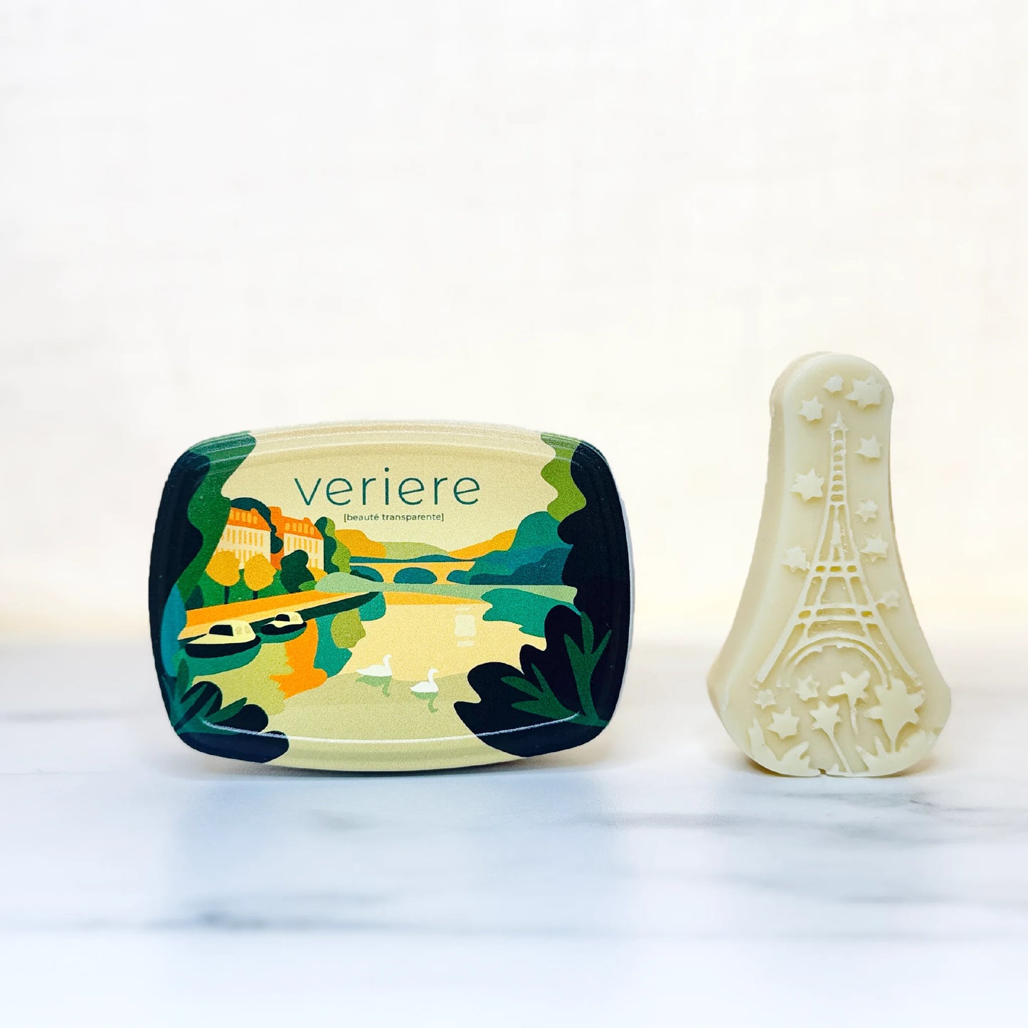 Boîte à savon et son savon local