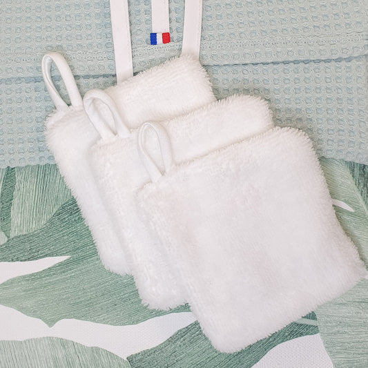 Set of zero waste washable makeup remover wipes