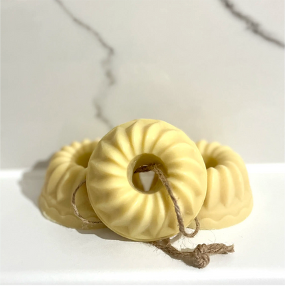 Milky Honey Hanging Soap | Kougelopf